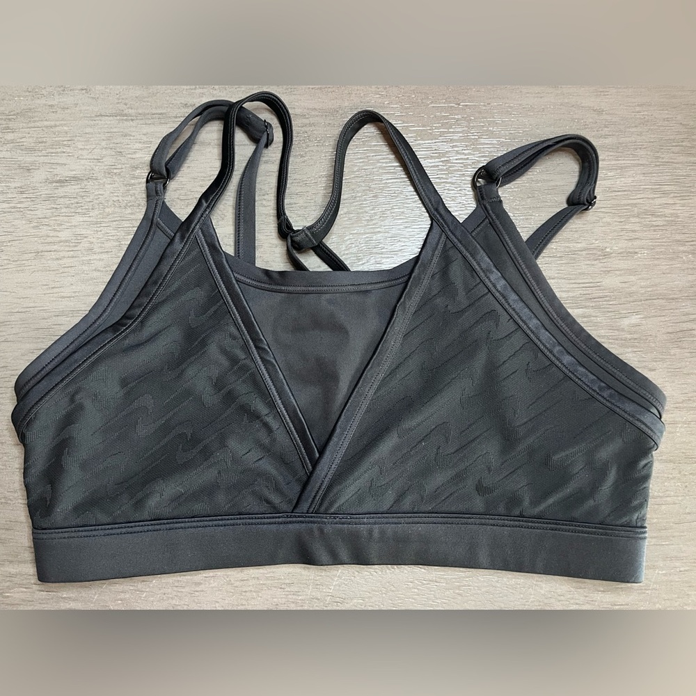 Nike Black Sports Bra with Textured Design - Never Worn